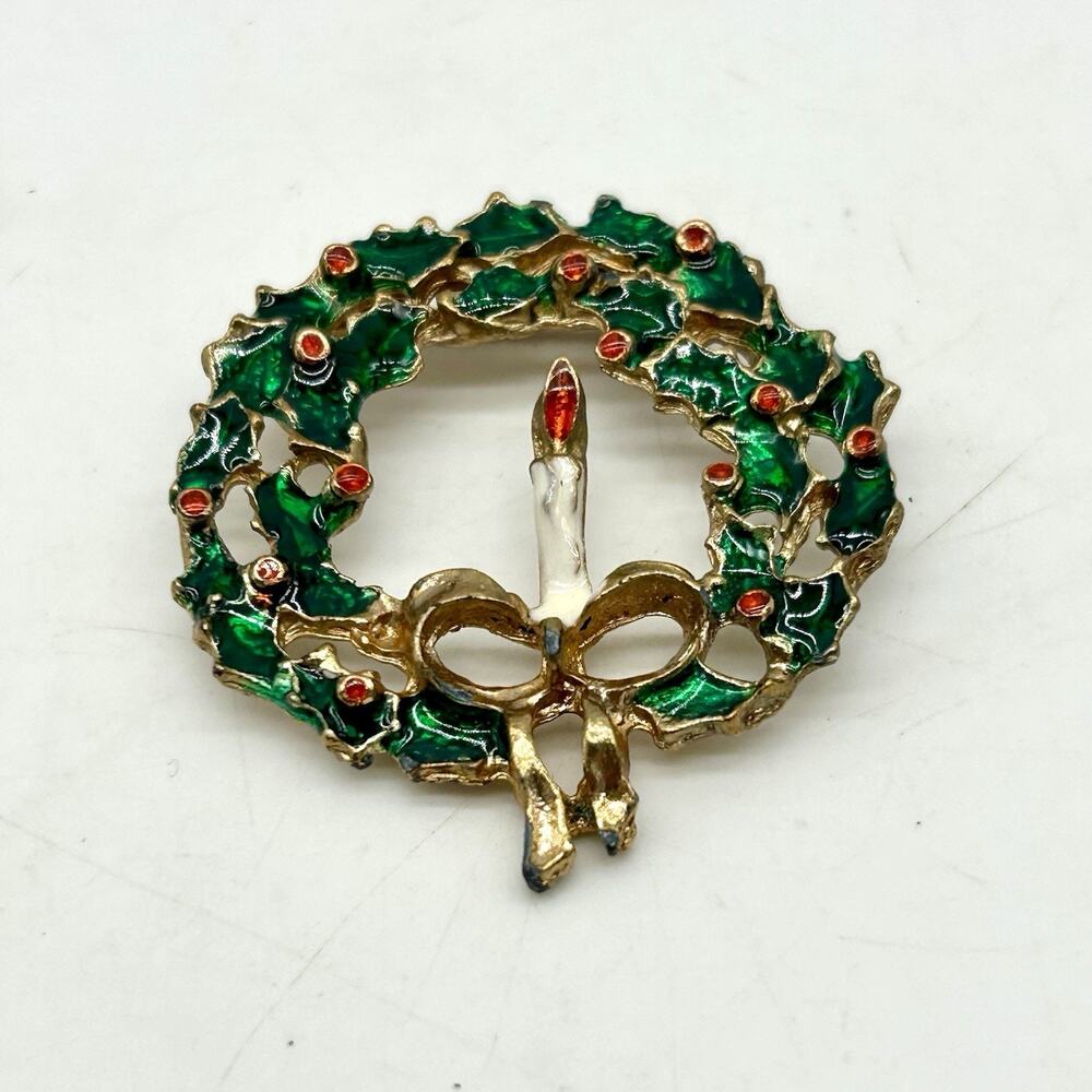 Vintage Christmas Wreath Brooch Candle Bow Holly Red Green White Enamel - Picture 5 of 7